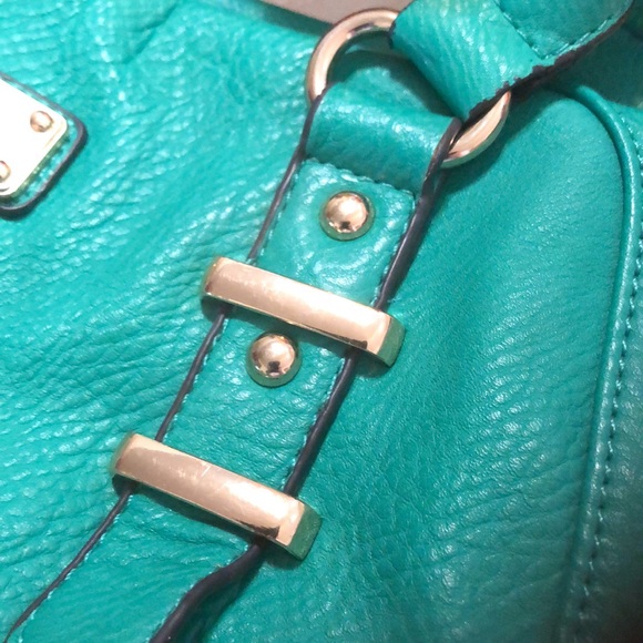 Nine West vintage pebble leather satchel. - Picture 3 of 7